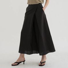 Discover the Ultimate in Comfort and Style Step into a world of effortless elegance with our High Waist Cotton-Linen Wide Leg Pants, meticulously crafted for the modern woman. These ankle-length trousers blend timeless style with contemporary design, making them a perfect addition to your wardrobe. Ideal for ages 25-34, they embody a fusion of sophistication and casual charm. Exceptional Features for Everyday Elegance Our pants are more than just a piece of clothing; they are a statement of styl Cotton Linen Pants, Pants Skirt, Cropped Wide Leg Pants, Linen Crops, Everyday Elegance, Wide Leg Linen Pants, Cotton Linen Fabric, Pantalon Large, Effortless Elegance