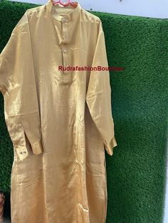 Men's Kurta Silk Kurta Handmade Kurta for men 's Unique kurta Kurta party wear Men's Traditional kurta Wedding kurta for Groom Good Quality Kurta Wedding, Traditional Kurta, Wedding Kurta, Kurta For Men, Men's Kurta, Silk Kurta, Party Kleidung, Groom Outfit, Skirt Top