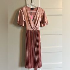 Pink Silk Dress From Pretty Little Thing Size Us 4 For A Special Occasion Never Worn, Still Has Tag Green Leopard Print Dress, Rave Dress, Mesh Party Dress, Bardot Midi Dress, Plunge Mini Dress, Pink Silk Dress, Midi Dress Formal, One Shoulder Midi Dress, Dresses Pink