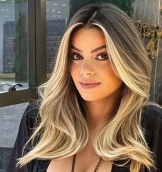 60 Blonde Highlights Inspo Pics To Show Your Colorist Summer Blonde Hair, Brown Hair With Blonde Highlights, Blonde Hair Inspiration, Balayage Hair, Dark Hair