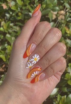 60s Style Nails, 70s Themed Acrylic Nails, 70s Nails Retro Orange, Boho Nail Ideas Almond, 70s Groovy Nails, Here Comes The Son Nails, Retro Floral Nails, 1960s Nail Art