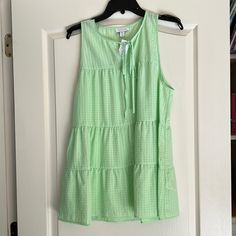 Nwt Sleeveless Tiered Topshop Blouse Us 10, 100% Polyester Bright Green, Tie On Top Front Green Sleeveless Summer Blouse, Summer Sleeveless Blouse For Spring, Spring/summer Sleeveless Blouse, Sleeveless Summer Blouse For Spring, Summer Style Sleeveless Blouse For Spring, Green Sleeveless Top For Day Out, Green Sleeveless Vest Blouse, Green Sleeveless Blouse For Vacation, Sleeveless Blouse For Spring Day Out