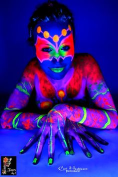 Black Light   Body Painting: Faces by 2  Photography: Carl Hoskisson Painting Faces, White Ink Tattoo, Rave Party, Boat Party, Dot Painting, Fractal Art, White Ink, Black Light