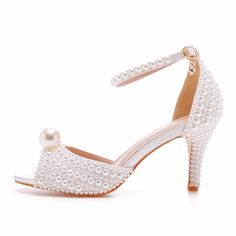 update.23.07 Luxury Wedding Shoes, Banquet Dress, Lady Luxury, Pearl Sandals, Banquet Dresses, Fashion Shoes Sneakers, Bridal Heels, Open Toe High Heels, Wedding Shoes Heels