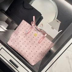 Size: Standard Size It comes with Dust box, Care manual, Tag, and Paper bag. Wallet Fashion, Branded Handbags, Luxury Accessories, Christmas Sale, Grade 1, Exclusive Collection, Travel Luggage, Free Gifts, Shoulder Bags