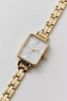 Small Square Watches Women, Rectangle Gold Watch, Dainty Watches For Women, Classic Watch Women, Rectangle Watch, Rectangle Face, Face Features, Jewelry Accessories Ideas