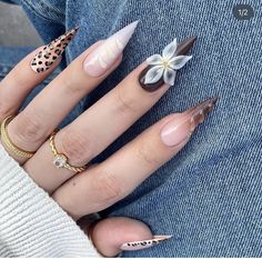 White Nails Classy, Black And White Nails, Nails Classy, Chrome Nails Designs, Hello Nails, Sassy Nails, Romantic Nails, Leopard Print Nails, Stiletto Nails Designs