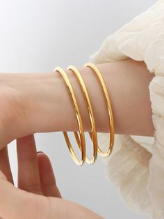 Geometric Solid Color Bracelet Accessories ROSE GOLD-L Solid Gold Bangle, Geometric Solids, Simple Bangle, Geometric Bracelet, Color Bracelet, Fancy Jewellery Designs, Gold Bridal Jewellery Sets, Bracelet Accessories, Gold Ring Designs