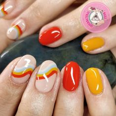 Retro Style Nails, Cute Retro Nails, Retro Pedicure, 70s Nail Designs For Short Nails, 70s Manicure, Fall Retro Nails, Painting Nails Ideas, 70s Disco Nails, 60s Nail Art