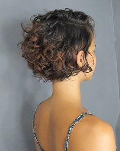 Short Curly Bob Hairstyles, Hello Hair, Curly Haircuts, Short Curly Bob, Haircuts For Wavy Hair, Short Wavy Hair