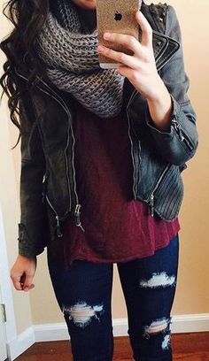 #fall #fashion / leather + heavy knit scarf Gatlinburg Outfits, Moda Casual Chic, Style Désinvolte Chic, Style Casual Chic, Casual Chic Style, Komplette Outfits, Looks Style, Fall Outfit