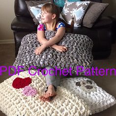 Looking for a quick and satisfying crochet project? Our “Super Bulky Crochet Floor Pouf” pattern is just what you need! Using only three strands of super bulky Bernat Blanket yarn and a 25mm crochet hook, you can create a cozy and stylish pouf in just a few hours. Meditation Pillow Pattern, Crochet Floor Pillow, Giant Floor Cushions, Crocheted Pillow, Jumbo Crochet, Giant Crochet, Bernat Blanket, Crochet Pillow Cover, Crocheted Blanket