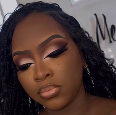 Smokey Makeup Looks Black Women, Pretty Natural Makeup Looks, Smokey Eye Black Women, Full Cut Crease Eye Makeup, Smokey Glam Makeup, Esthetician Career, Freelance Makeup Artist Business, Soft Cut Crease, Vampy Makeup