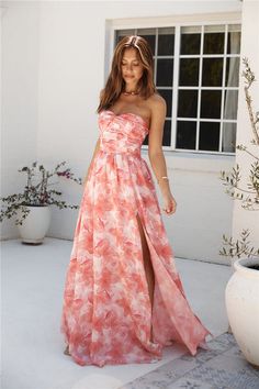 Feel like you're flying through the clouds in the Dainty Events Strapless Maxi Dress in Pink. With a soft. billowy texture and romantic floral print. this dress will soar with you through your wildest dreams.  Maxi dress. true to size Strapless with... Strapless Floral Prom Dress, Glitter Prom Dresses, Vestidos Color Rosa, Gathered Bodice, Short Summer Dresses, Sequin Prom Dresses, Prom Dress Shopping, Strapless Maxi, Green Prom Dress