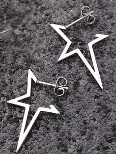 Style: Casual/Street/Punk/Hip Pop/Y2K/Sweet/Vintage

 Pattern Type: Geometric

 Material: stainless steel

 Quantity: 1 pair

 Length: 3cm

 Occasion: Vacation/Weekend Casual/Going Out/Festival/Party/Dating/Travel/Wedding Retro Rings, Steel Earrings, Funky Jewelry, Ear Stud, Earrings Women, Big Earrings, American Beauty, Earrings Drop, 가을 패션