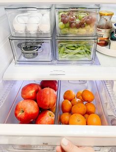 Is your fridge a mess? Take a peek inside mine for lots of fridge organization ideas! Kitchen Storage Organization Diy, Healthy Fridge, Kitchen Essentials List, Pantry Inspiration, Grab Food, House Organisation, Home Organizer, Kitchen Fridges