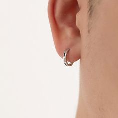 fb-feed Best Earrings For Men, Best Earrings, Stud Earrings For Men, Earrings For Men, Light Earrings, Piercing Ideas, Pierced Ears, Ear Piercings, Shop Earrings