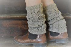 So soft and warm legwarmers ...pattern to knit.\r\n\r\nReally nice to wear with shoes or just like that to warm your days and your nights.\r\n\r\nWrtiten pattern and chart.\r\nMaterial:\r\nAny Dk yarn (I used Drops Puna yarn) 2 balls 50g / 110 m\r\n#02 Beige\r\nDPN Needle Leg Warmer Outfit, Leg Warmers Pattern, Crochet Leg Warmers, Knit Leg Warmers, Leggings And Socks, Knitted Socks, Boot Cuffs, Dk Yarn, Beautiful Knitting