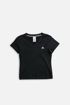 Vintage Adidas Athletic Tee, a vintage fashion must-have. Sourced in Canada by our team of vintage experts. Available in size M. Every piece is one-of-a kind. Free shipping over $100 in North America. Pay-by-installments with Shop Pay and Sezzle. Shop now and help save 65,000 lbs of clothing from landfills every year. Adidas Sportswear T-shirt For Gym, Adidas Logo T-shirt For Workout, Adidas Logo Crew Neck Workout T-shirt, Adidas Logo Workout T-shirt Crew Neck, Adidas Workout T-shirt With Crew Neck, Adidas Crew Neck Workout T-shirt, Adidas Workout Top With Logo, Adidas Logo Sports Top With Short Sleeves, Sporty Adidas Logo T-shirt With Short Sleeves