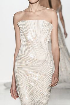 Runway Gowns, Tony Ward, Couture Details, Pleated Fabric, Gala Dresses, Wedding Dress Inspiration, Kpop Outfits, Fashion Details, Evening Wear