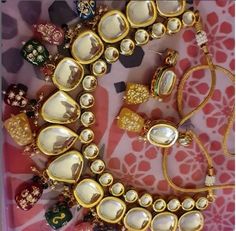 Indian Kundan Jewellery, Necklace Set Simple, Kundan Necklace Set, Necklace Set Indian, Kundan Necklace, Kundan Necklaces, Kundan Jewellery, Necklace Set, Jewelry Sets