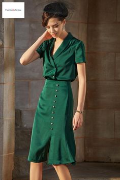 Pin your fashion dreams in shades of emerald with our Verdant Vogue Skirt and Blouse Duo. A timeless trendsetter's treasure. 📌💚 #FashionByTeresa #VerdantVogue #StyleBoard #FashionInspiration #GreenWithEnvy #ChicClassics Skirt And Blouse Set, Maxi Gown Dress, Bespoke Tailoring, Skirt And Blouse, Skirt Suit, Blouse Dress, Sweater Jacket, Trend Setter