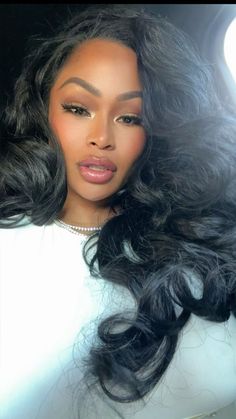 Hair Utensils, Lashontae Heckard, Tae Heckard, Brown Girls Makeup, Dyed Hair Inspiration, Black Queens, Sweet Kisses, Glamour Makeup, Face Card