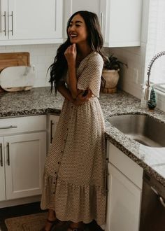 Easy Fashion, Apostolic Fashion, Skirt Maxi, Fashion Hacks, Maxi Robes, Mode Inspiration, Summer Maxi Dress, Looks Vintage, Modest Dresses