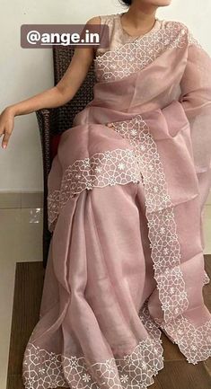 Day Wedding Saree Look, Latest Sari Designer Sarees, Cutwork Saree Designs, Latest Saree Designs Party Wear, New Trend Sarees For Wedding, Fancy Sarees Wedding, Latest Trendy Sarees, Embroidery Designs For Sarees, Organza Saree Blouse Designs Latest