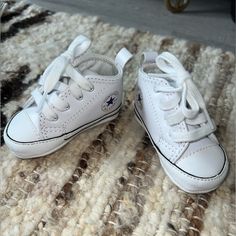 White Hightop Baby Converse Size 1 New Without Tags Baby Converse, Converse White, Kids Converse, Shoes Baby, Converse Shoes, Kids Shoes, High Tops, Kids Shop, Converse