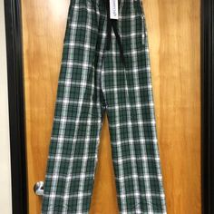 Green/White Boxercraft Lounge Pants With Elastic Waist, Drawstring And Side Pockets. New With Tags Green Cotton Sleep Pants, White Cotton Home Bottoms, Green Long Pants For Bedtime, Sleep Shorts Womens, Plaid Boxers, Flannel Pj Pants, Plaid Pajama Pants, Pyjamas Womens, Lounge Pajamas