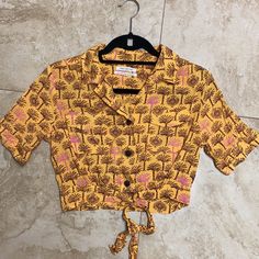 Never Worn Just Washed So It’s Really Wrinkled. The Pockets Are Real And The Top Can Be Tied At The Bottom Urban Outfitters Tops, Yellow And Brown, Button Downs, Urban Outfitters, Crop Top, Womens Tops, Crop Tops, Yellow, Women Shopping