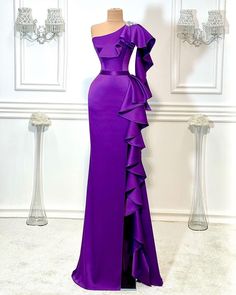 Royal Purple Prom Dress, Bridal Dinner, Breathtaking Dresses, Christmas Outfits Dressy, Purple Prom Dresses, Brukat Dress, Teuta Matoshi, Dinner Gown, Purple Wedding Dress