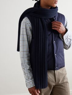 Designed with cold winters in mind, Purdey's scarf is knitted in a chunky, ribbed stitch from soft cashmere. It has a generous length so you can double wrap it for extra warmth. Mens Scarf, Scarf For Men, Wardrobe Edit, Luxury Sneakers, Mens Scarves, Scarf Men, Loungewear Shorts, Cashmere Scarf, Mr Porter