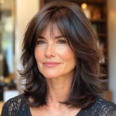 Hair Styles For Over 40, Short Layers With Bangs, Hair Styles With Bangs Over 50 Medium, Haircut For Thinning Hair Women, Fine Hair With Layers, Medium Length Bob Hairstyles, Layered Short Haircut, Over 50 Hairstyles For Women