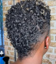 Short Natural Hairstyles 2023, Mini Mohawk Women, Low Mohawk Fade Women, Silver Twa Natural Hair, Tapered Mohawk Natural Hair Black Women, Natural Tapered Cuts For Black Women, Short Natural Hair Cuts For Black Women, Short Tapered Natural Hair, Paint Ideas 2023