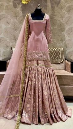 Garara Dress, Trendy Outfits Indian, Desi Wedding Dresses, Latest Bridal Dresses, Pakistani Wedding Outfits, Salwar Kamiz, Pakistani Fancy Dresses, Wedding Mehndi, Beautiful Pakistani Dresses