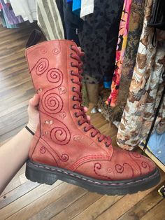 Cute Core Shoes, Thrift Ideas Clothes, Spiral Outfit, Whimsigoth Shoes, Vintage Shoes Aesthetic, Spiral Clothes, Spiral Embroidery, Vintage Doc Martens, Dr Shoes