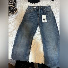 Zara Jeans Nwt Size 0 Small Tear In The Crotch Area But Very Easily Can Be Sewn And Unnoticeable Since It’s Along The Seam Zara Jeans, Color Blue, Women Jeans, Zara, Women Shopping, Blue, Color