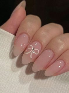 Dica de decoração super fofa e clean para arrasar #aestheticgirl #glowup #nailart #unhas #decoraçãounhas #dicas #beleza Short Almond Shape, Bow Nail Designs, Girly Acrylic, Girly Acrylic Nails, French Tip Acrylic Nails, Almond Nails Designs, Short Almond, Almond Shape, White Nail