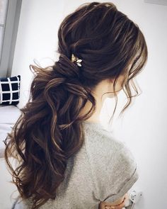 Wedding Hairstyles For Long Hair: The 100+ Best Looks ★ wedding hairstyles for long hair low ponytail lenabogucharskaya Wavy Wedding Hair, Long Hair Ponytail, Wavy Ponytail, Beach Wedding Hair, Best Wedding Hairstyles, Long Hair Wedding Styles, Wedding Hair Inspiration, Hairstyles For Long Hair, Wedding Hairstyles For Long Hair