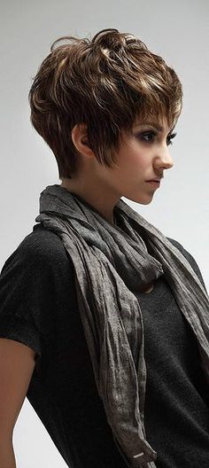 Short Hair Bob Pendek, Trendy Short Haircuts, Very Short Hair, Penteado Cabelo Curto, Short Hair With Layers, Short Hair Styles Pixie, Trendy Short Hair Styles, Pixie Hairstyles