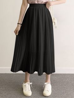 Black Casual Collar  Fabric Plain Pleated Embellished Non-Stretch  Women Clothing Japanese Pleated Skirt, Japanese Winter Fashion, Spring Outfits Japan, Black Long Skirt, Outfits Skirt, Pleated Long Skirt, Long Skirts For Women, Winter Skirt, Mesh Skirt