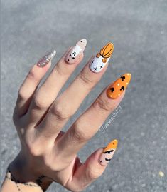 Cutest Halloween Nails, Disney Halloween Nails Square, Disney Halloween Nails Design, Fall Disney, Nail Halloween, Disney Nail Designs, Faded Nails