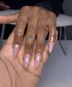 Simple Toe Nails, Hair Glam, Almond Acrylic, Tooth Gems, Girly Acrylic, Nails Coffin Short, Pointed Nails, Stiletto Nails Designs, Work Nails