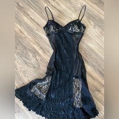 This Dress Has A Stretchy Beaded Silk Fabric, Rarely Worn; Basically New. Open To Any Questions:) Stylish Jewelry, Black Cream, Silk Fabric, Colorful Dresses, Midi Dress, Silk, Womens Dresses, Cream, Fabric