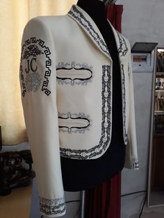 Mexican Outfit, Estilo Country, Cool Jackets, Long Sleeve Blouse, Spring Summer, Key, Blazer