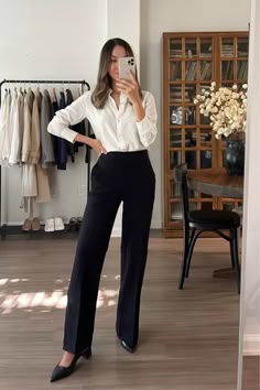 Lawyer Outfits Women, Formal Attire Women, Outfit Formal Mujer, Corporate Attire Women, Internship Outfit, Formal Business Attire, Lawyer Outfits, Interview Outfits Women, Interview Outfits