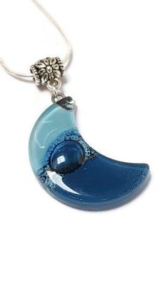 Blue Moon Recycled Glass pendant. Fused Glass Necklace. Blue Glass Necklace, Glass Fusion Jewelry Ideas, Glass Fusion Jewelry, Fused Jewelry, Microwave Kiln, Resin Necklaces, Tiffany Glass Art, Glass Art Products, Melting Glass