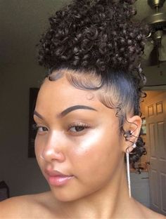 Edges Hair, Pelo Afro, Baby Hairs, 90s Hairstyles, Hair Laid, Penteado Cabelo Curto, Baddie Hairstyles, Short Curly Hair